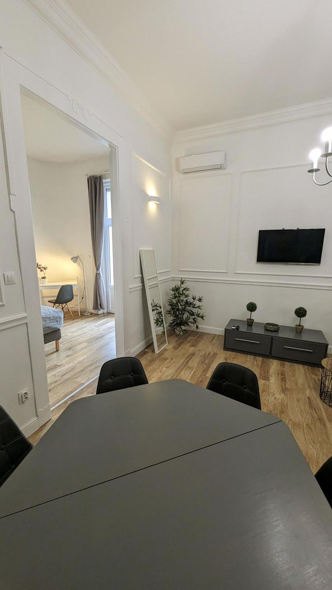 3 Room Apartment In The Beautiful Street Budapest Luaran gambar