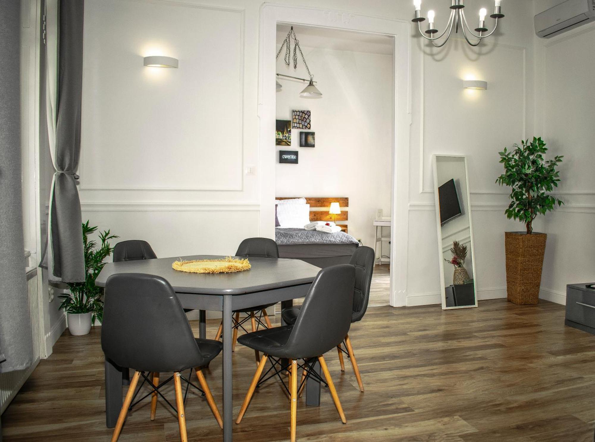 3 Room Apartment In The Beautiful Street Budapest Luaran gambar